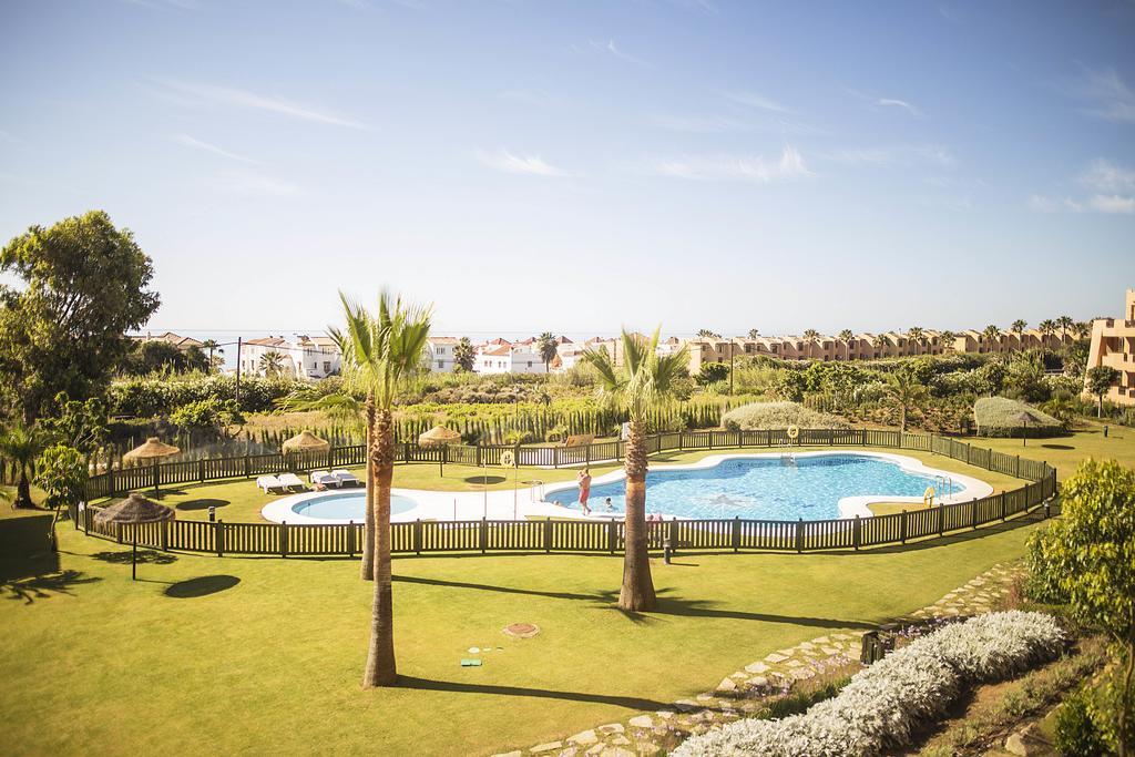 Casares Beach San Luis de Sabinillas Exterior photo
